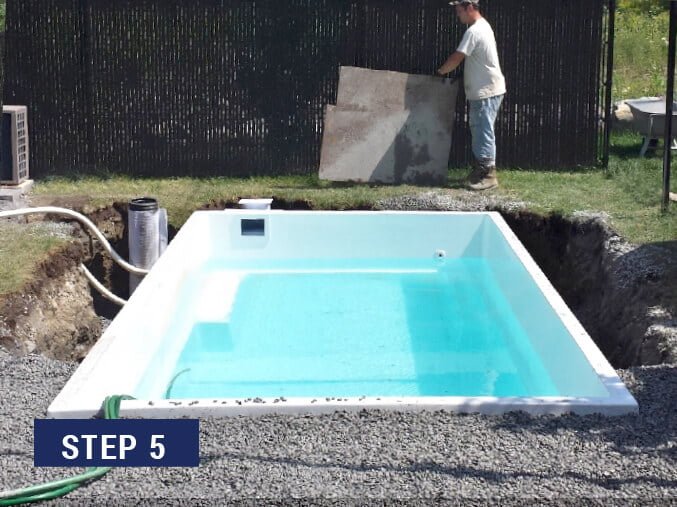 Installation d'une piscine creusée en fibre de verre | Piscines Nautika